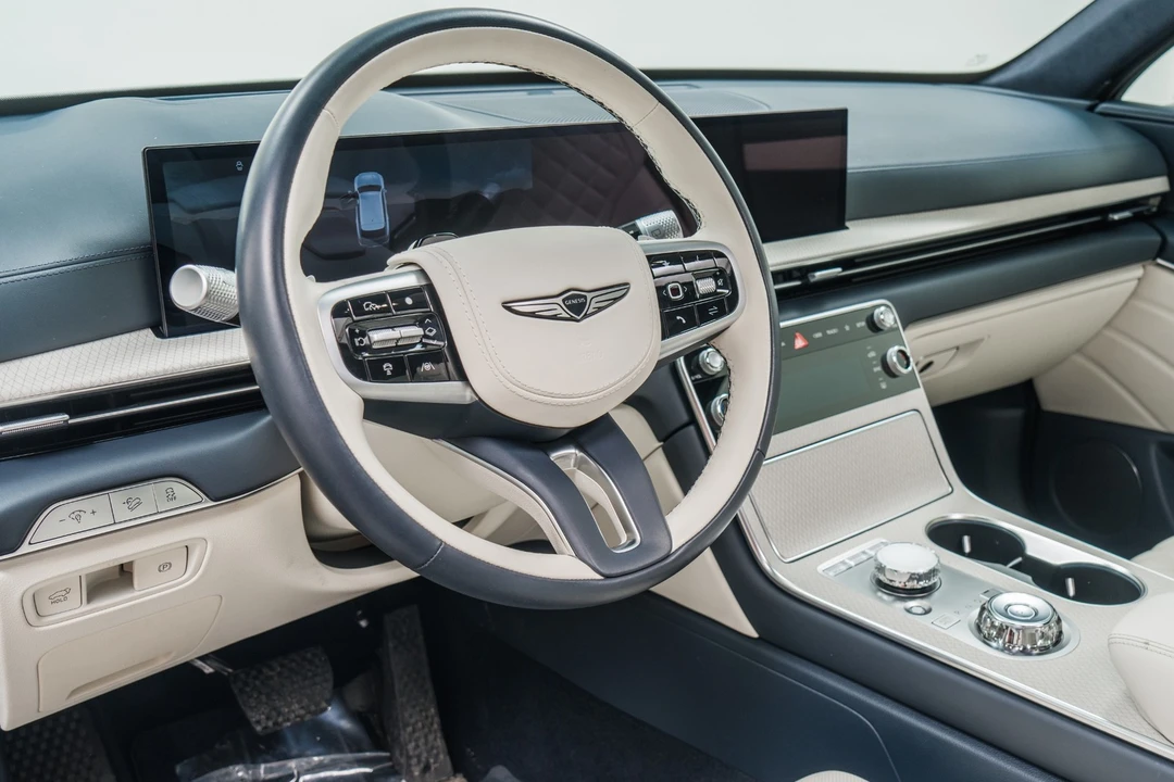 2025 Genesis GV80 - Image 13 of 21