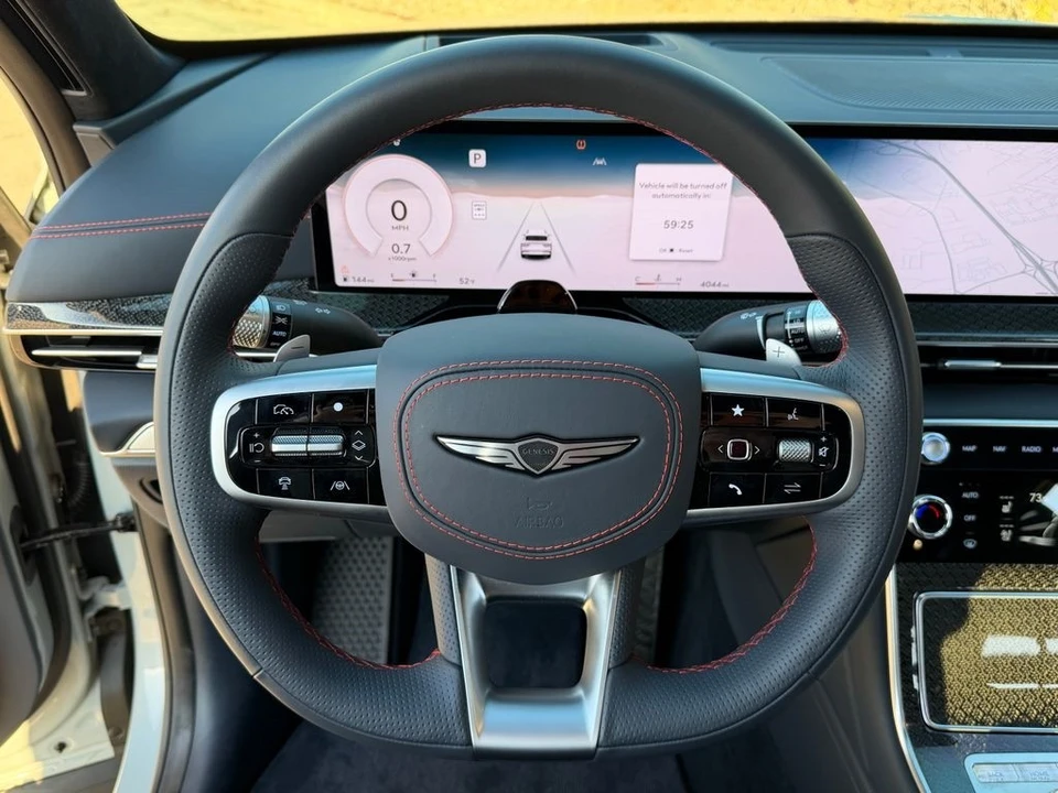 2025 Genesis GV80 - Image 18 of 21
