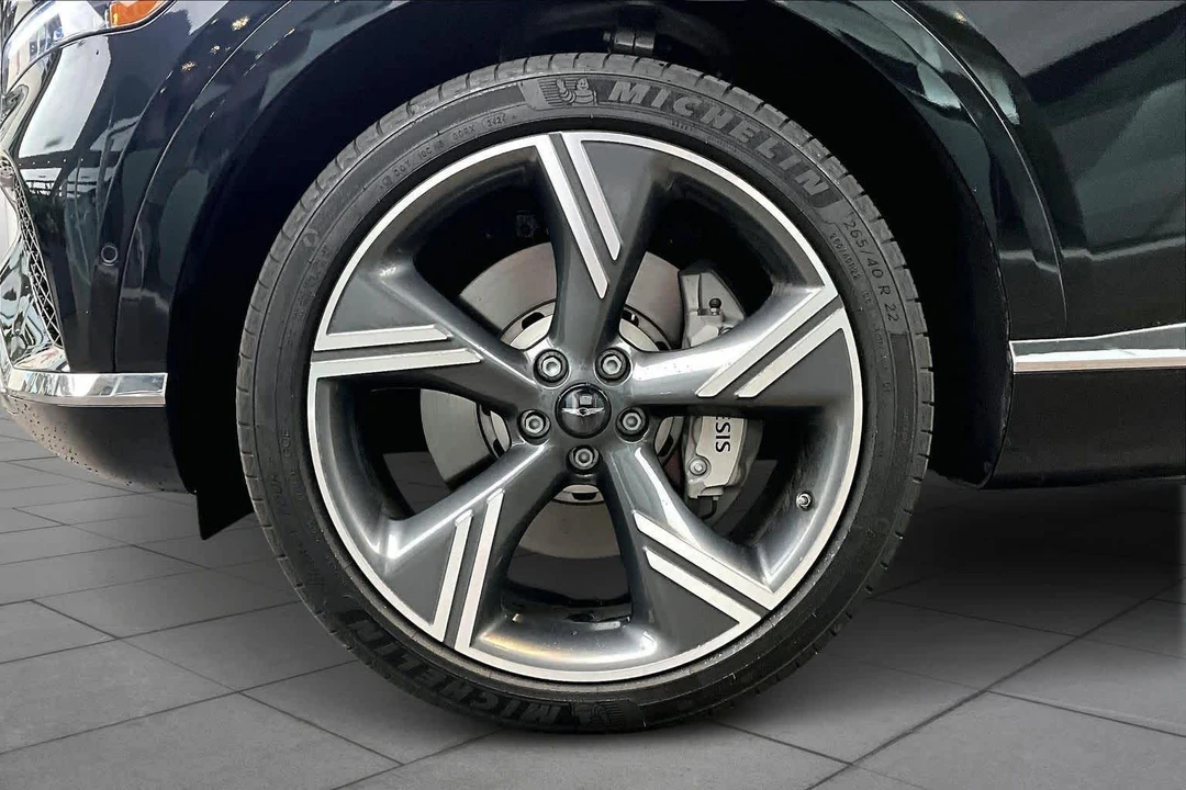 2025 Genesis GV80 - Image 11 of 12