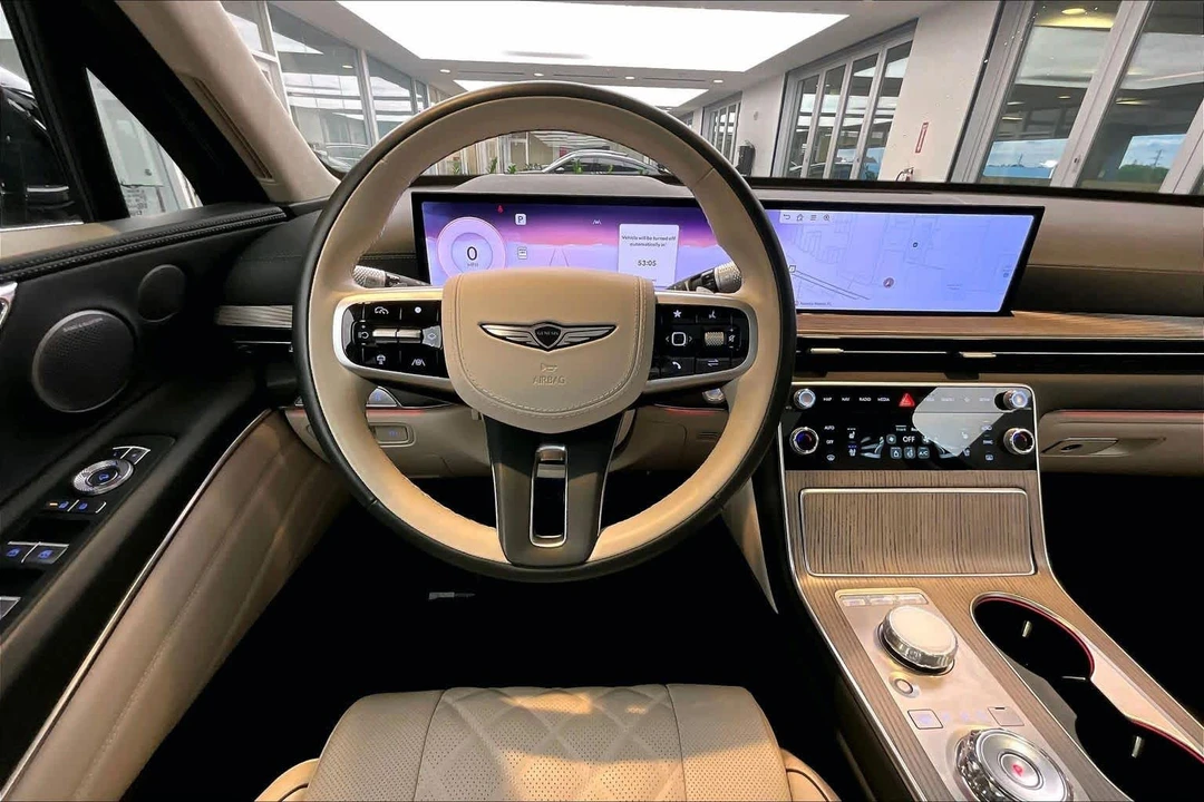 2025 Genesis GV80 - Image 6 of 12