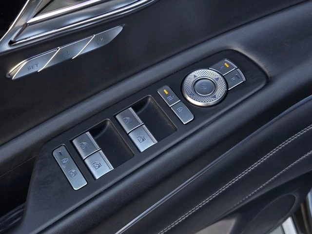 2025 Genesis GV80 - Image 10 of 12
