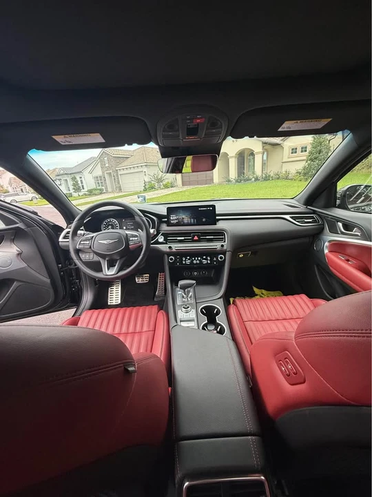 2025 Genesis G70 - Image 14 of 16