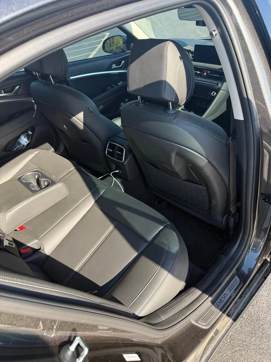 2025 Genesis G70 - Image 5 of 7