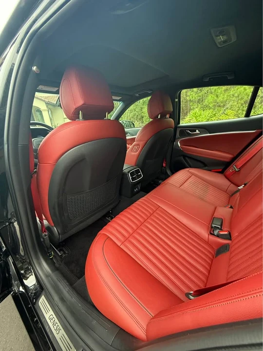 2025 Genesis G70 - Image 12 of 16