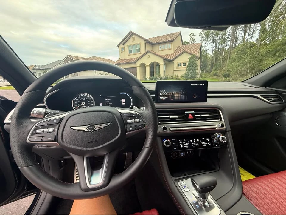 2025 Genesis G70 - Image 11 of 16
