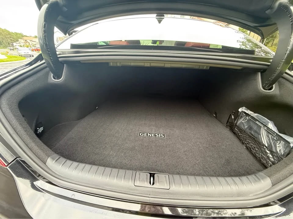 2025 Genesis G70 - Image 15 of 16