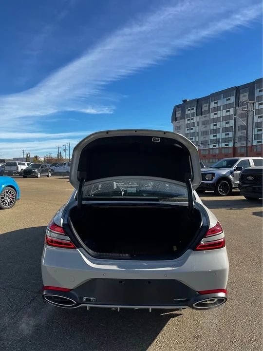 2025 Genesis G70 - Image 5 of 11