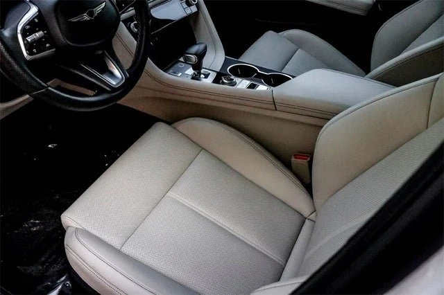 2025 Genesis G70 - Image 14 of 20