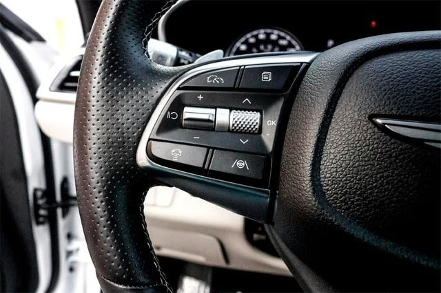 2025 Genesis G70 - Image 18 of 20