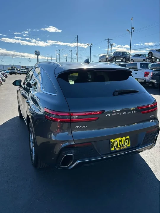 2025 Genesis G70 - Image 3 of 6