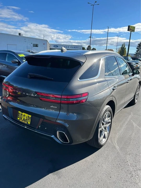 2025 Genesis G70 - Image 4 of 6