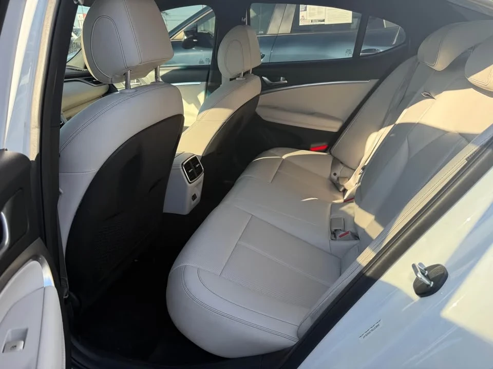 2025 Genesis G70 - Image 3 of 4