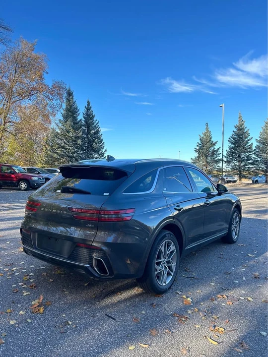 2025 Genesis G70 - Image 9 of 17