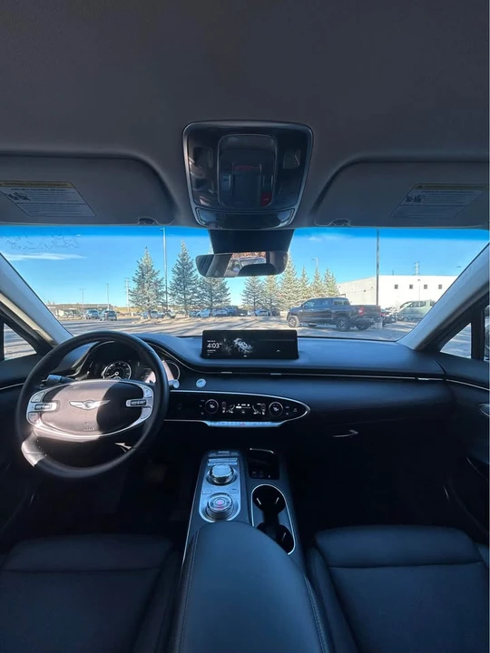 2025 Genesis G70 - Image 14 of 17