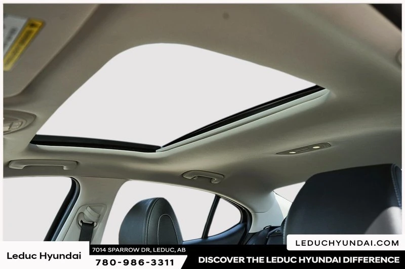 2025 Genesis G70 - Image 13 of 15