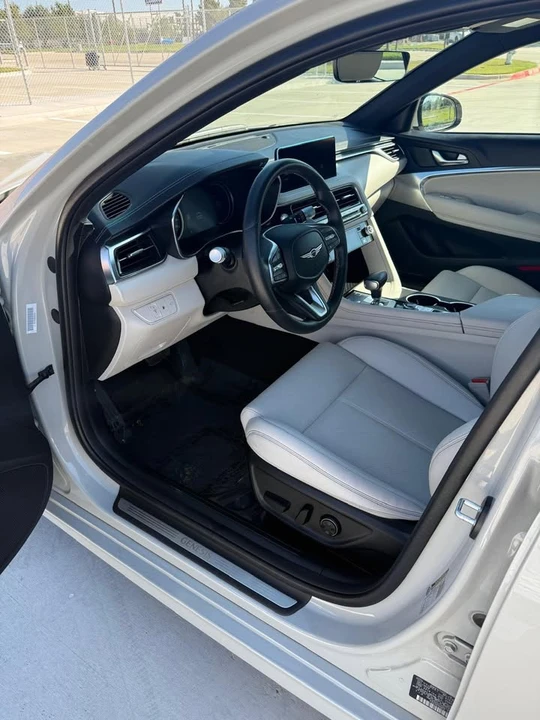 2025 Genesis G70 - Image 9 of 13