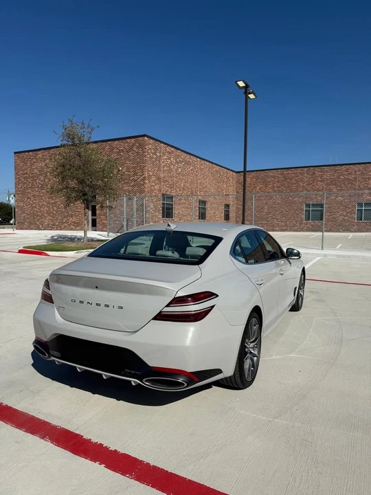 2025 Genesis G70 - Image 5 of 13