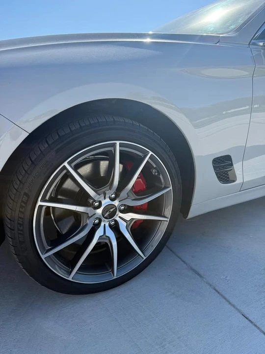 2025 Genesis G70 - Image 8 of 13