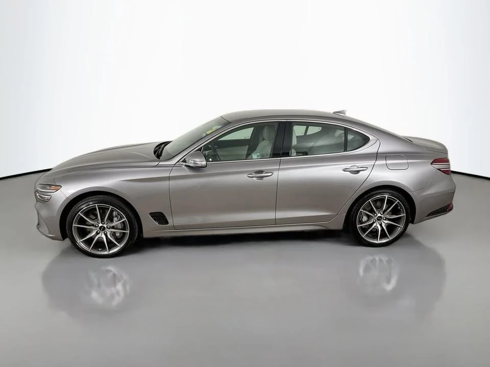 2025 Genesis G70 - Image 2 of 14