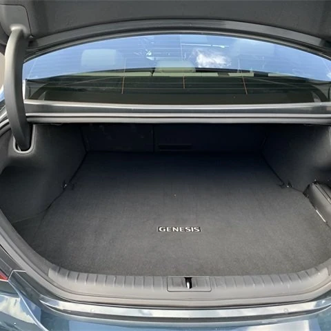 2025 Genesis G70 - Image 8 of 11