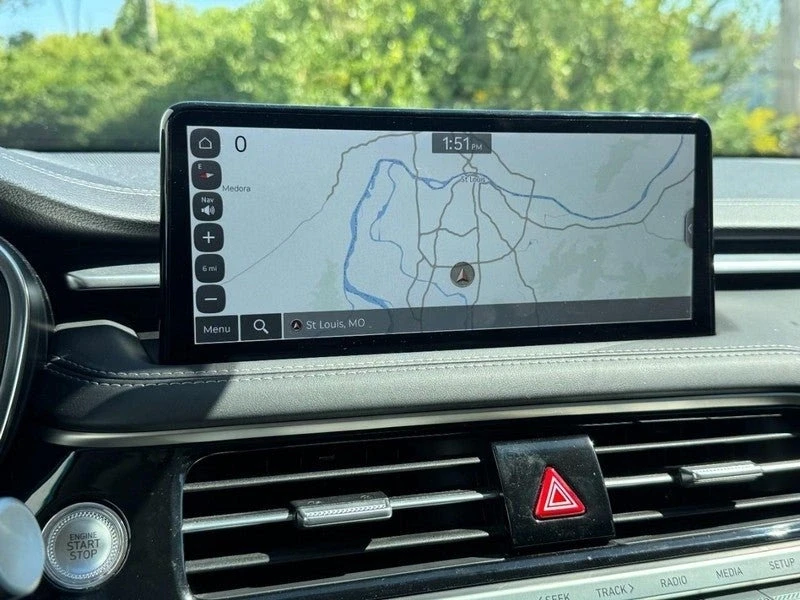 2025 Genesis G70 - Image 17 of 17