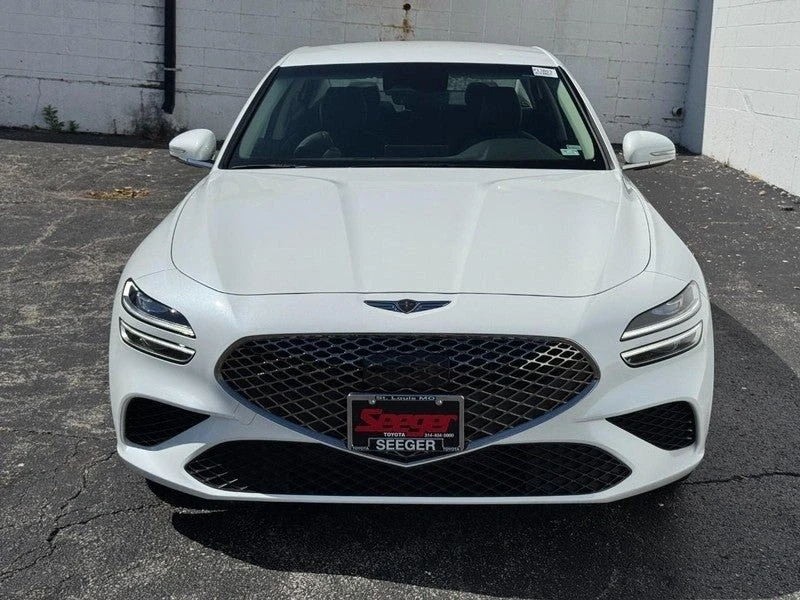 2025 Genesis G70 - Image 5 of 17