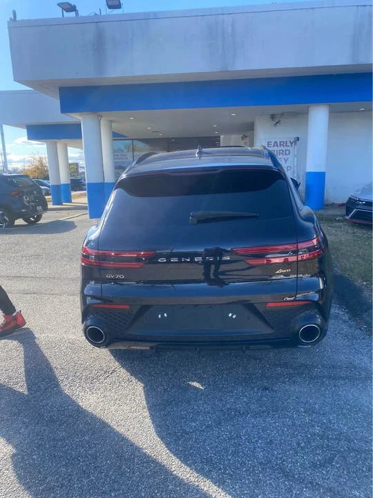 2025 Genesis G70 - Image 3 of 10