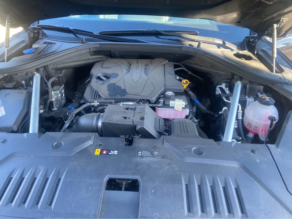 2025 Genesis G70 - Image 8 of 10