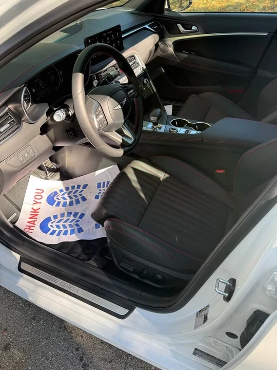 2025 Genesis G70 - Image 7 of 11