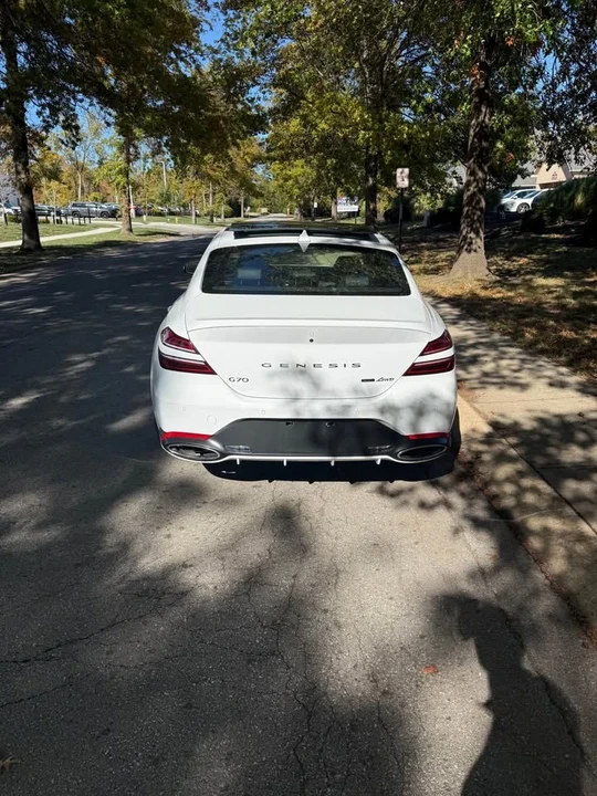 2025 Genesis G70 - Image 5 of 11