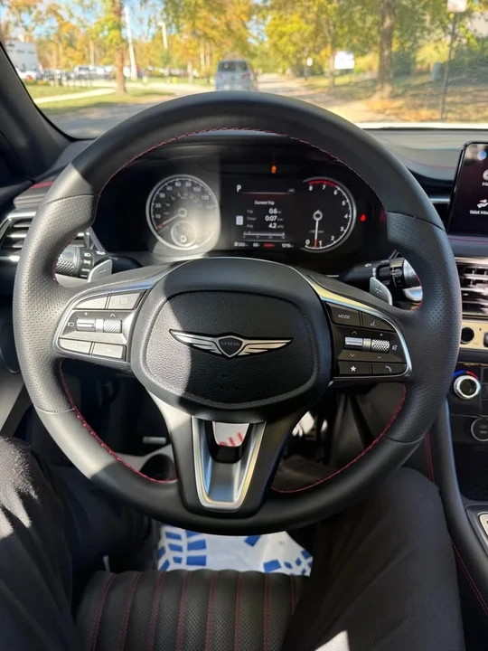 2025 Genesis G70 - Image 8 of 11