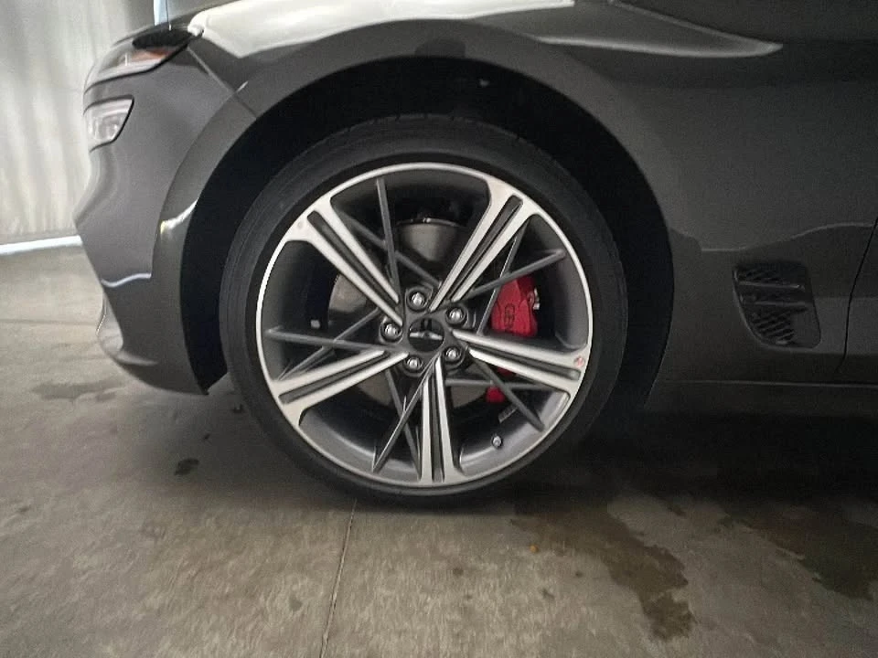 2025 Genesis G70 - Image 2 of 13