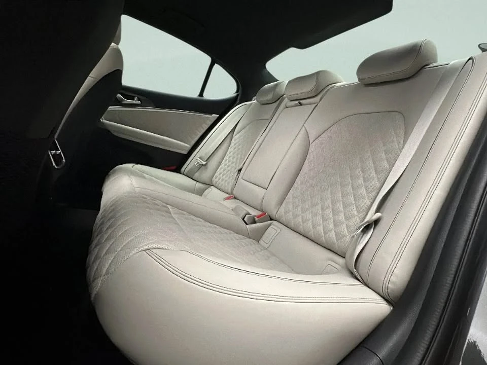 2025 Genesis G70 - Image 7 of 13