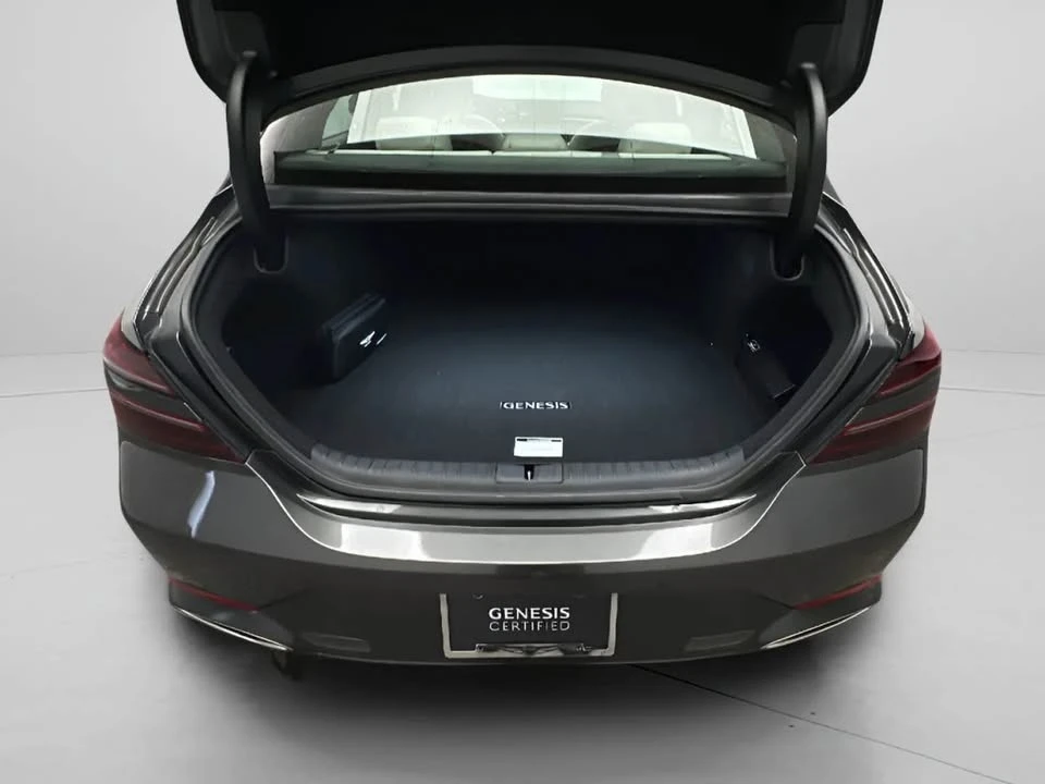 2025 Genesis G70 - Image 10 of 13