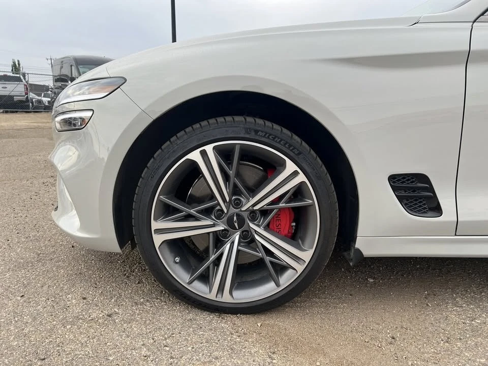 2025 Genesis G70 - Image 18 of 20