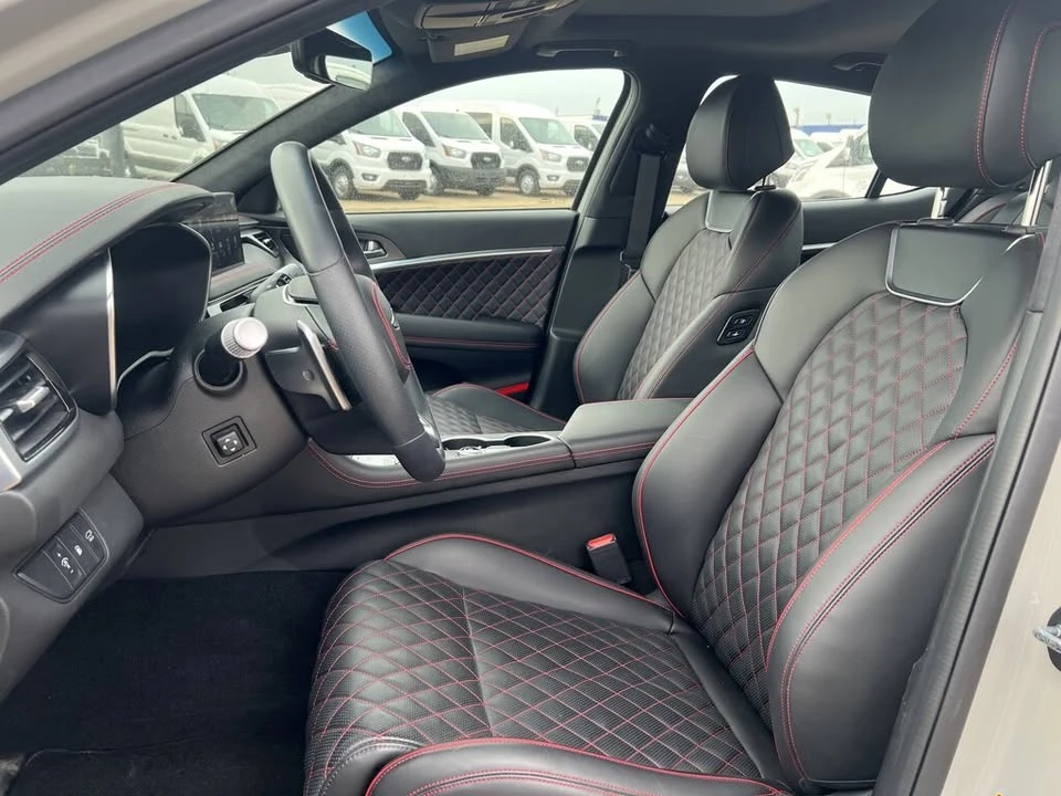 2025 Genesis G70 - Image 16 of 20