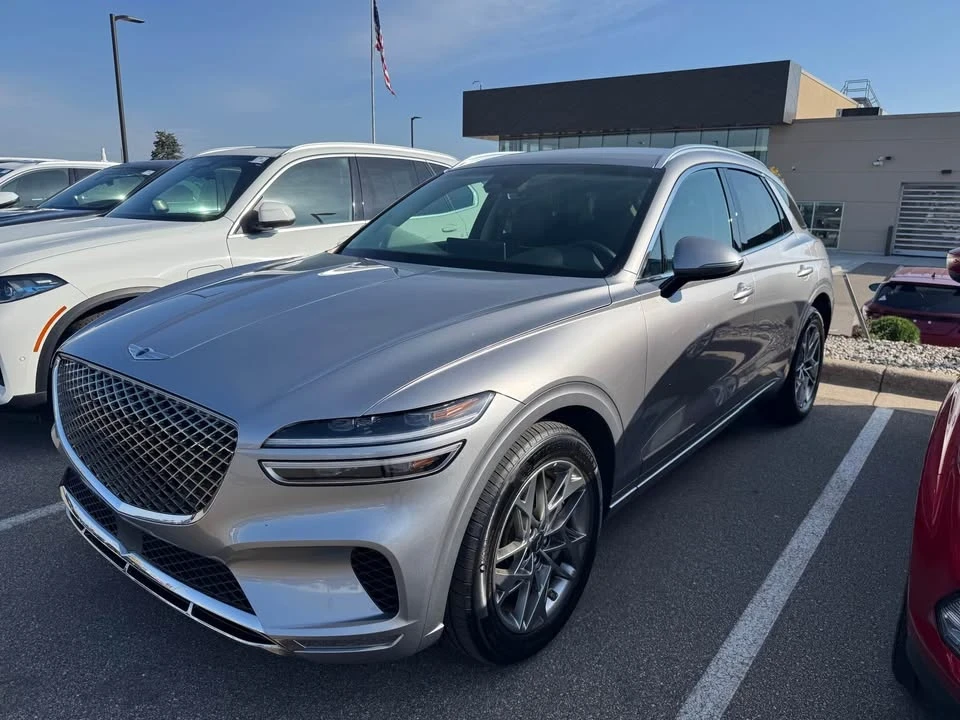 2025 Genesis GV70 - Image 2 of 8