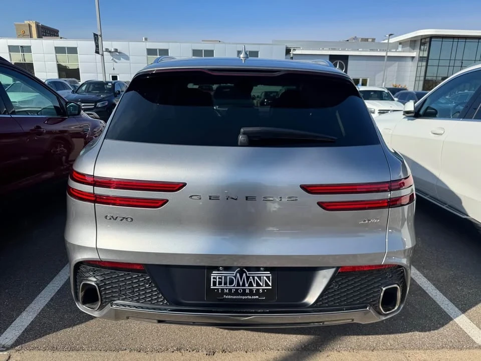 2025 Genesis GV70 - Image 4 of 8