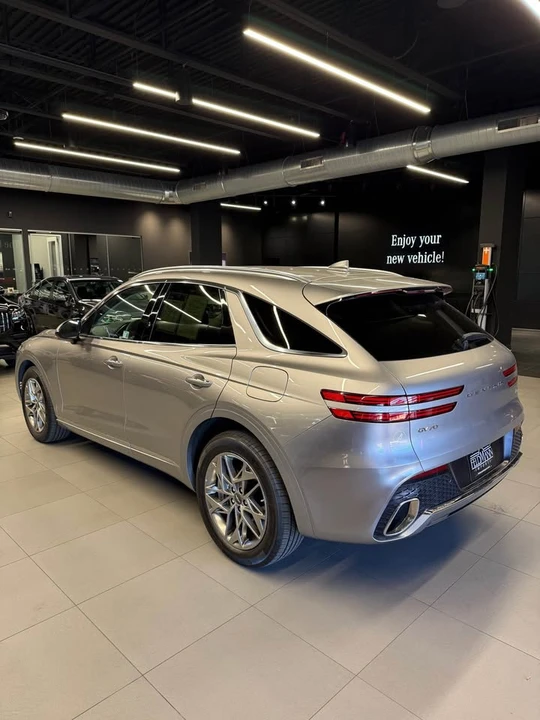 2025 Genesis GV70 - Image 3 of 10