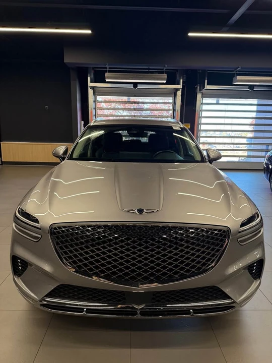2025 Genesis GV70 - Image 2 of 10