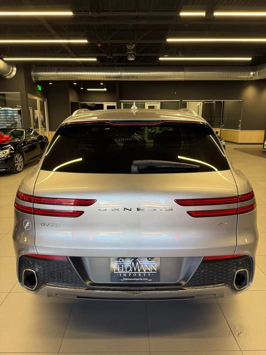 2025 Genesis GV70 - Image 4 of 10