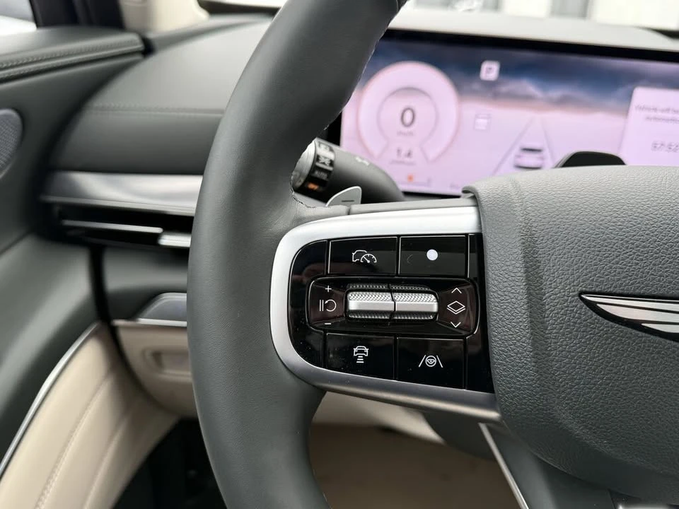 2025 Genesis GV80 - Image 9 of 19
