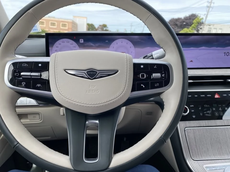 2025 Genesis GV80 - Image 7 of 16
