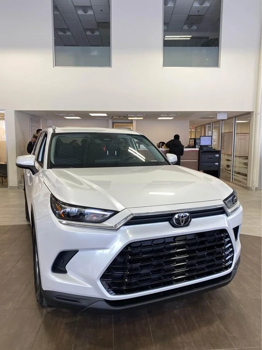 2025 Toyota Highlander - Image 6 of 6