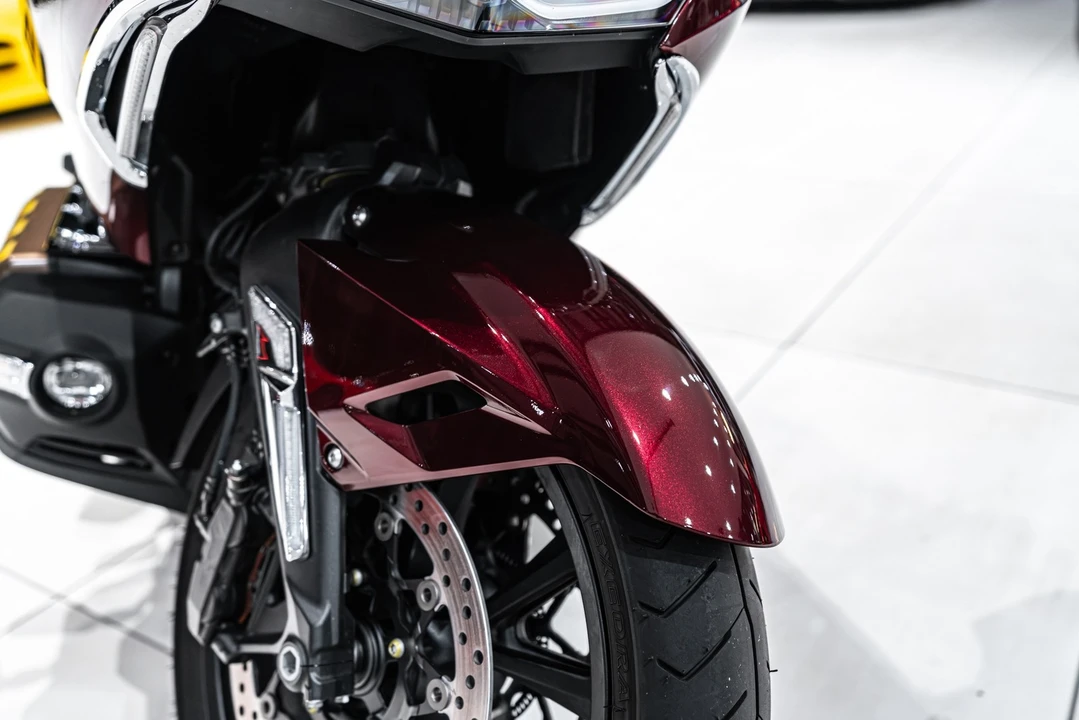 2025 Honda Gold Wing - Image 26 of 31