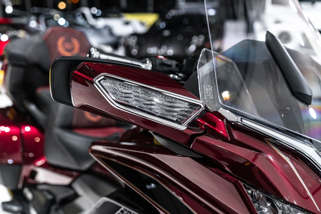 2025 Honda Gold Wing - Image 28 of 31