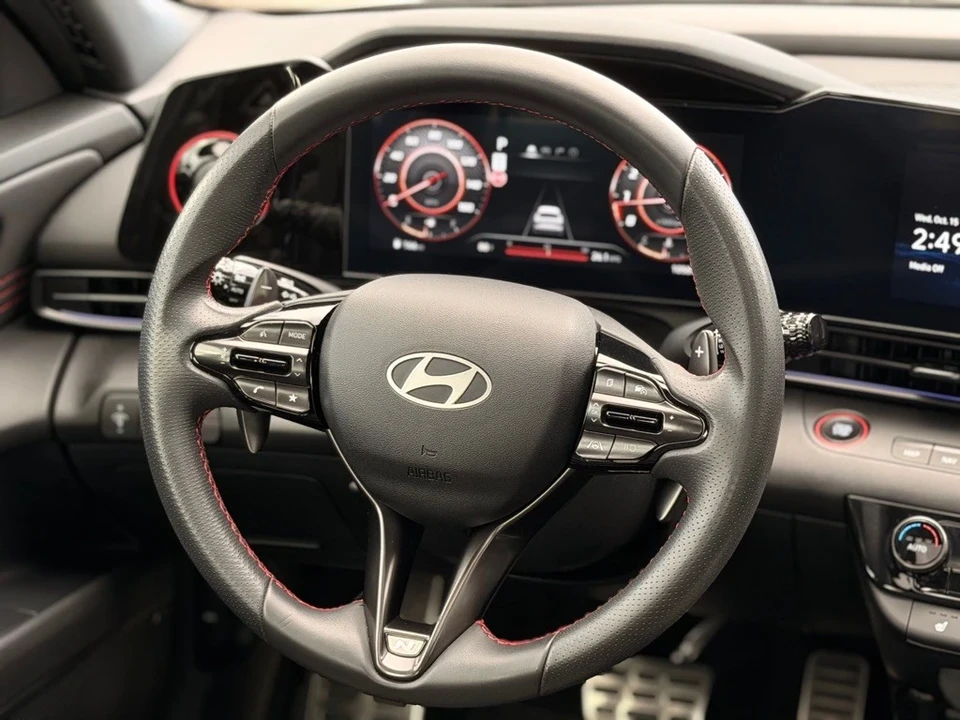 2025 Hyundai Elantra - Image 14 of 21