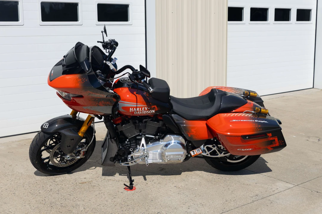 2025 Harley-Davidson CVO - Image 2 of 8