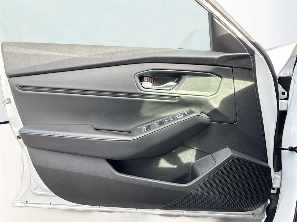 2025 Honda Accord 11th Gen - Image 17 of 21