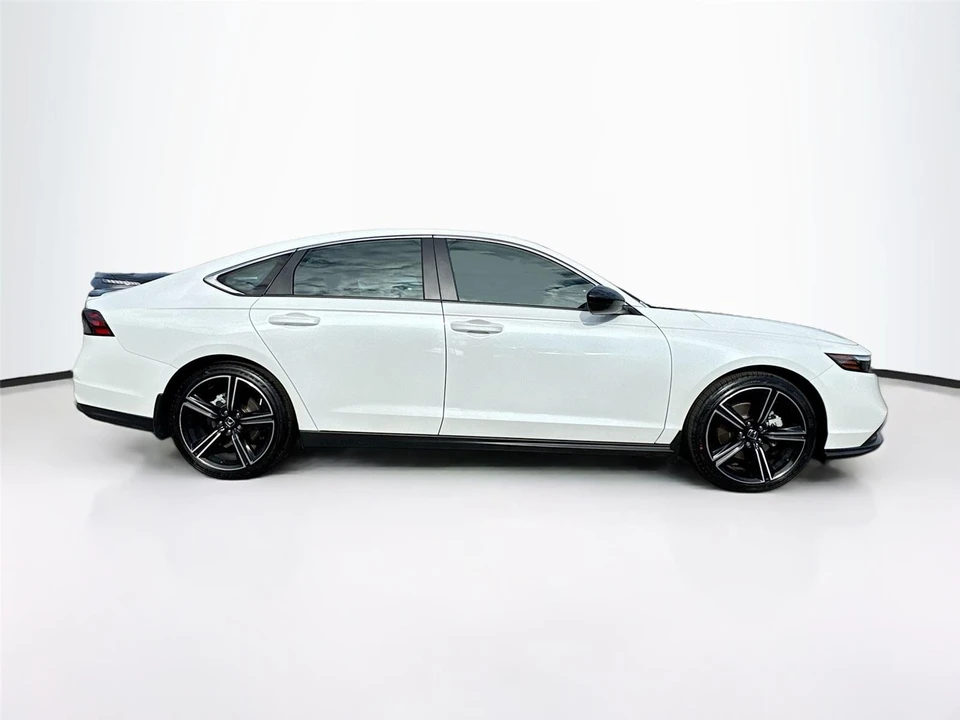 2025 Honda Accord 11th Gen - Image 8 of 21